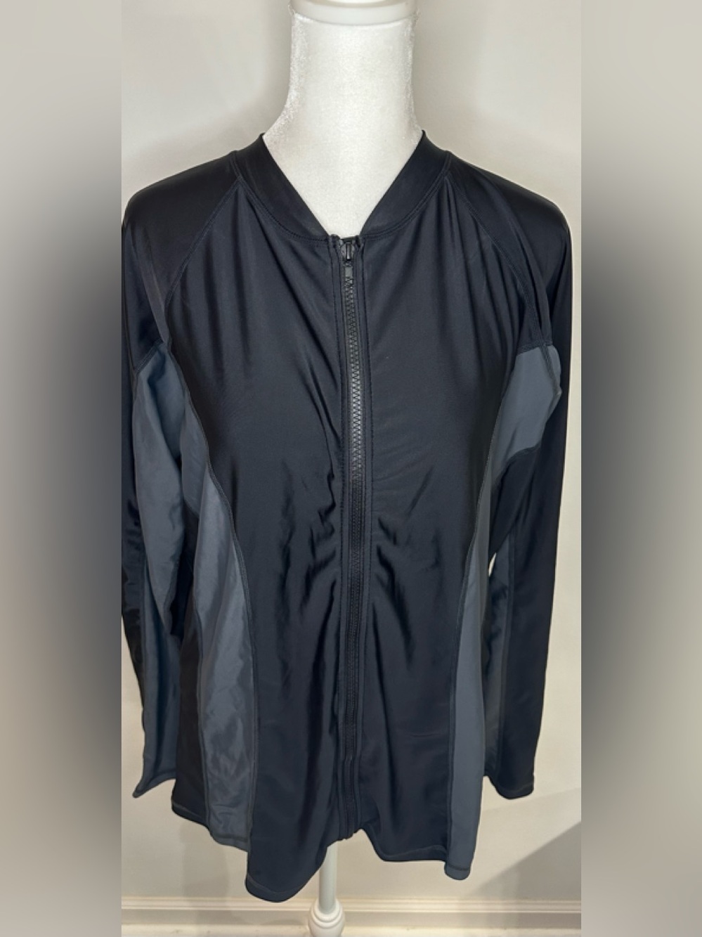 Women's Black & Gray Color-block Raglan Zippered Swim Jacket - Size 2XL